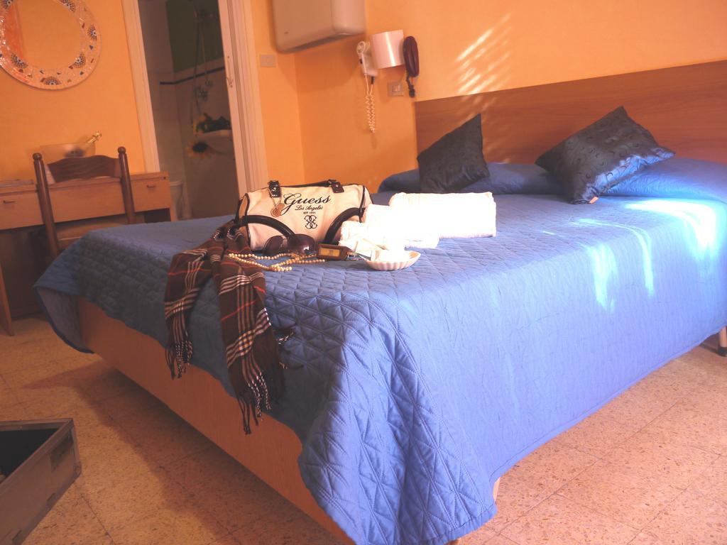 Hotel Villa Del Bagnino Rimini Chambre photo