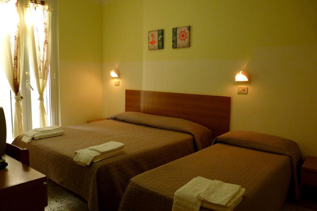 Hotel Villa Del Bagnino Rimini Extérieur photo
